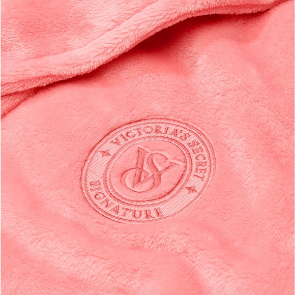 Robe Short cozy soft plush Victoria’s Secret size large/xlarge pink ✨💗 - Picture 2 of 7